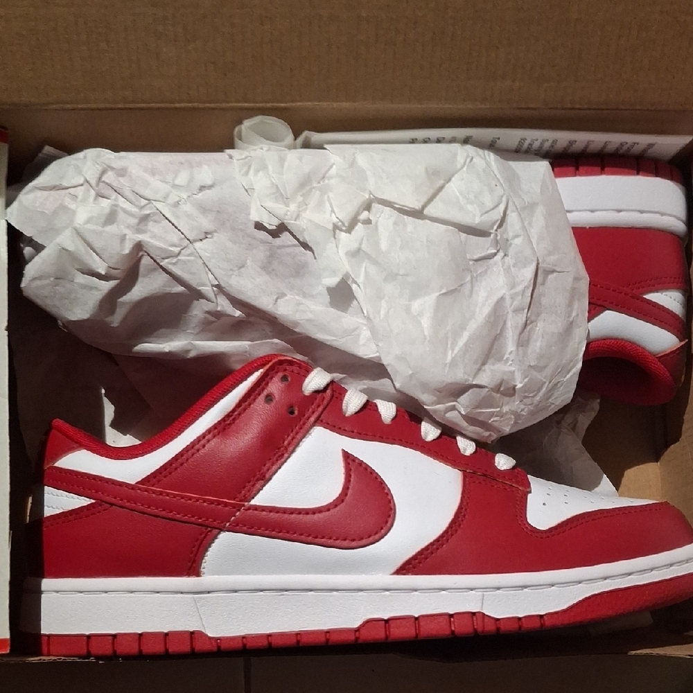 Nike Men's Red and White Sneakers